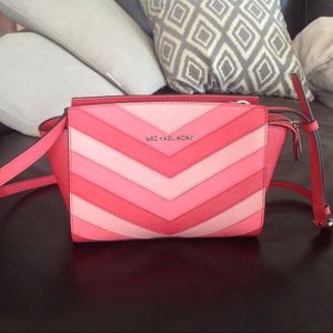 NWTS Michael Kors MD Messenger bag with dust bag